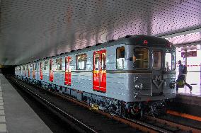 Prague Metro, historic train type ECS