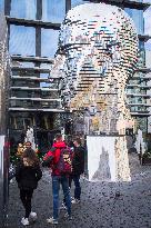 A giant movable bust of Franz Kafka by David Cerny