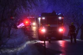 children injured in bus collision near Jihlava