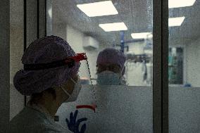 Liberec Hospital, department of anesthesiology and resuscitation for patients with COVID-19 disease, medical staff, protective clothing, suit, healthcare professionals, breathing mask, filter