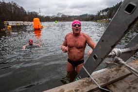 Winter swimmers, cold water, pond Podborny, Nachod