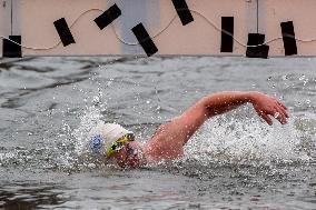 Winter swimmers, cold water, pond Podborny, Nachod