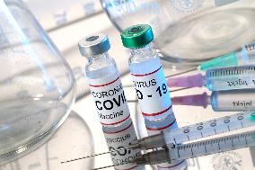 vaccine, vaccination, ampoule, COVID-19, coronavirus