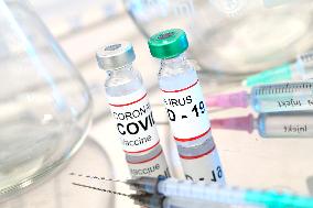 vaccine, vaccination, ampoule, COVID-19, coronavirus