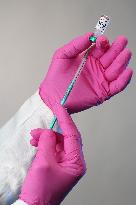 syringe, injection, vaccine, vaccination