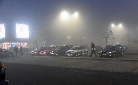 People, fog, smog, park place, shopping centre, Karvina, consumer, car