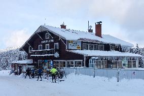 Czech Cottage Smedava, winter, snow, Jizera Highway, (Izera) Mountains, Isergebirge