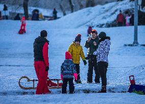 Kliny, Ore Mountains, winter, snow, weather, people