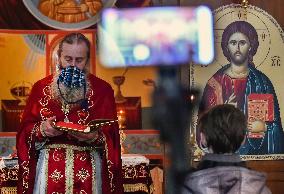 orthodox Christmas liturgy, online, church in Jezdovice, mass