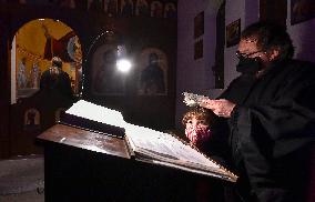 orthodox Christmas liturgy, online, church in Jezdovice, mass
