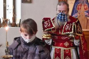 orthodox Christmas liturgy, online, church in Jezdovice, mass