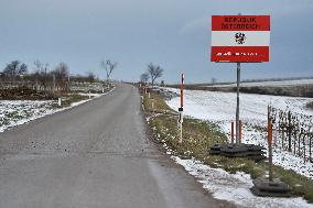 Valtice-Schrattenberg small border crossings Austria-Czech Republic