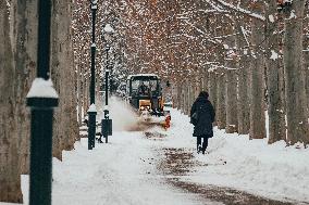 Prague, snow, utility, snow.