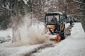 Prague, snow, utility, snow.