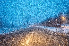 heavy snowfalls, snow, road, weather, winter