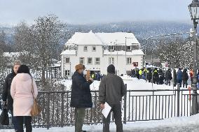 queue of commuters waiting for mandatory coronavirus tests in Bayerisch Eisenstein