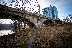 Liben bridge, cubism