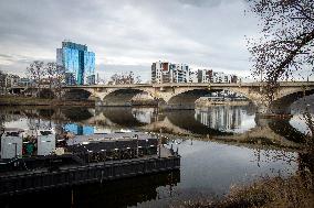 Liben bridge, cubism