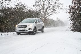 heavy snowfalls, snow, cars, weather, winter