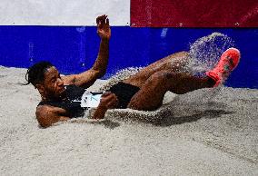 Reynold Banigo, Stars in Nehvizdy