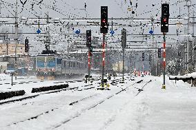 snow, weather, winter, railway station, Lysa nad Labem