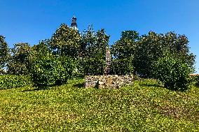 Putim, village, monument, memorial, Church of St. Lawrence