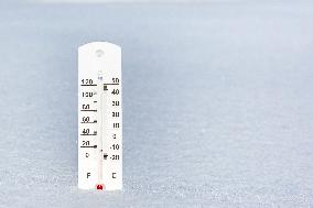 Thermometer, degrees, temperature, weather, winter, snow, frost, mercury