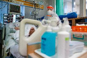 Department of anesthesiology and resuscitation for patients with COVID-19 disease in the Trutnov Hospital