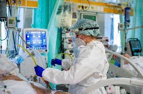 Department of anesthesiology and resuscitation for patients with COVID-19 disease in the Trutnov Hospital