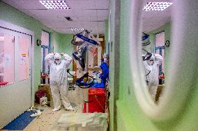 Department of anesthesiology and resuscitation for patients with COVID-19 disease in the Trutnov Hospital