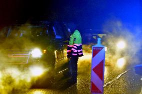 Police control, policeman, restricted movement, state of emergency, Czech Republic