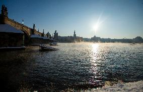 Prague, River Vltava, Charles Bridge, cold weather