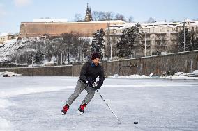 Prague, winter, snow, weather, people