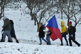 Saint Valentine march, Let Us Open the Czech Republic - Chcipl PES (PES/DOG Croaked)