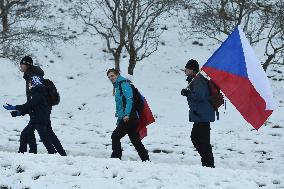 Saint Valentine march, Let Us Open the Czech Republic - Chcipl PES (PES/DOG Croaked)