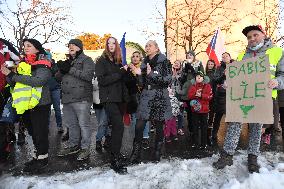 Saint Valentine march, Let Us Open the Czech Republic - Chcipl PES (PES/DOG Croaked)