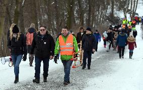 Saint Valentine march, Let Us Open the Czech Republic - Chcipl PES (PES/DOG Croaked)