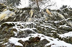 rock, ice, icicles, weather, winter, snow