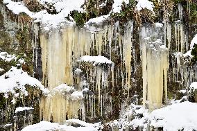 rock, ice, icicles, weather, winter, snow