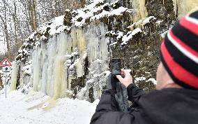 rock, ice, icicles, weather, winter, snow
