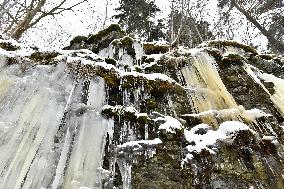 rock, ice, icicles, weather, winter, snow