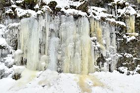 rock, ice, icicles, weather, winter, snow