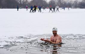 Winter swimmers, cold water, Lake Podebrady near Olomouc, ice skating, hockey, winter, hobbies