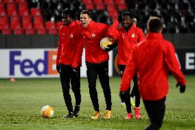 Peter Olayinka, Alexander Bah, Oscar Dorley, training, Slavia Praha