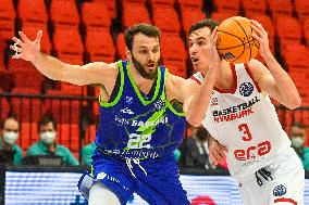 Stefano Gentile, Omar Prewitt