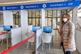 large-scale metropolitan vaccination center in Prague