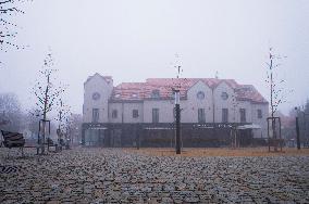 Pruhonice, Paloma Hotel Restaurant, Kvetnove Square, patisserie, fog, foggy