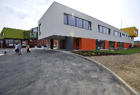Open Gate elite primary school for exceptionally gifted children