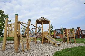 Open Gate elite primary school for exceptionally gifted children, playground, climbing frame