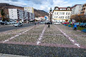 Masarykovo Square, Decin, memorial, little white cross, victims, coronavirus, covid-19